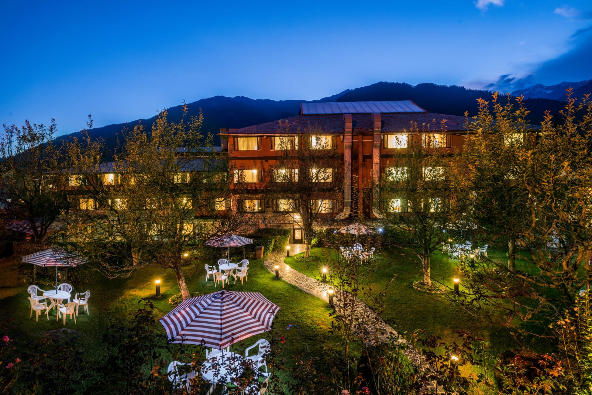 Honeymoon Inn