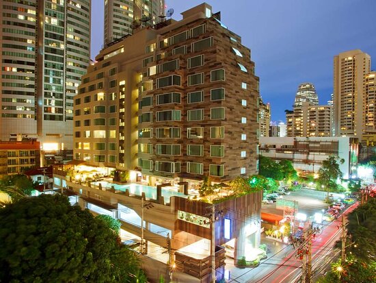 Golden Tulip Mandison Suites