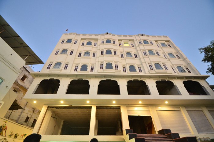 Aaram Mahal