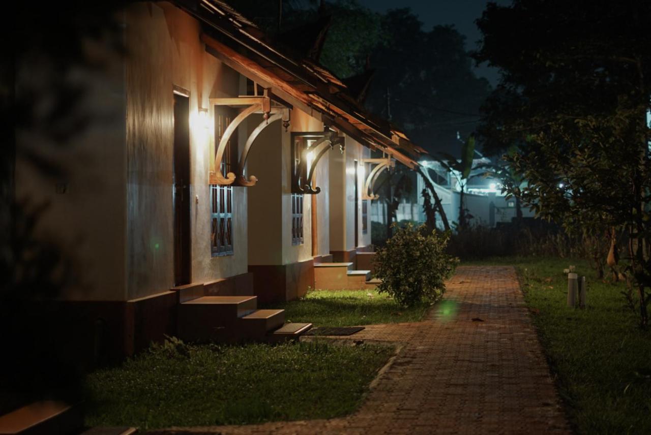 Palmgrove Lake Resort