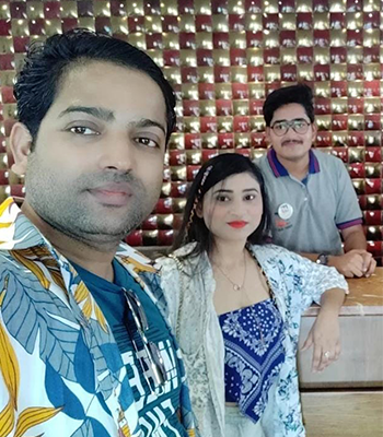 Mr.Himanshu Nigam/Mrs.Shradha 